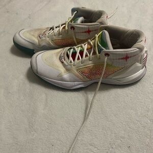 New Balance Kawhi in Men’s size 11.5